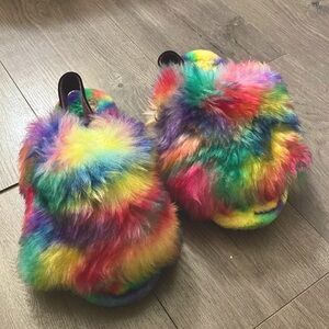UGG Fluff Yeah Pride multicolor rainbow furry slippers size 8/9